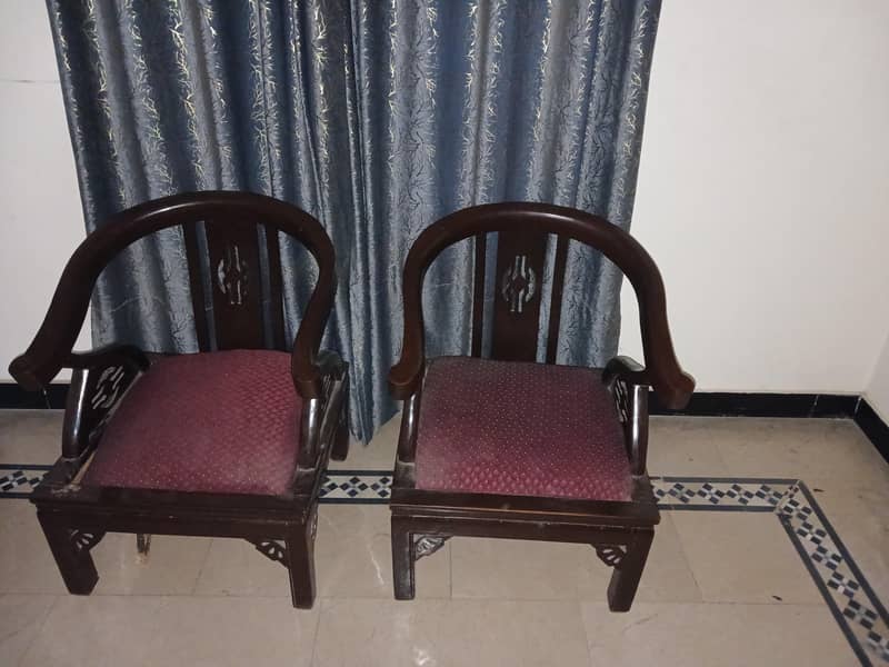 4 seater Sofa 0