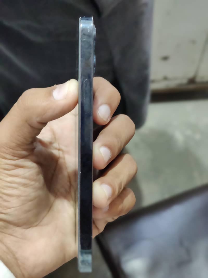 Apple iPhone 12 Pro 4