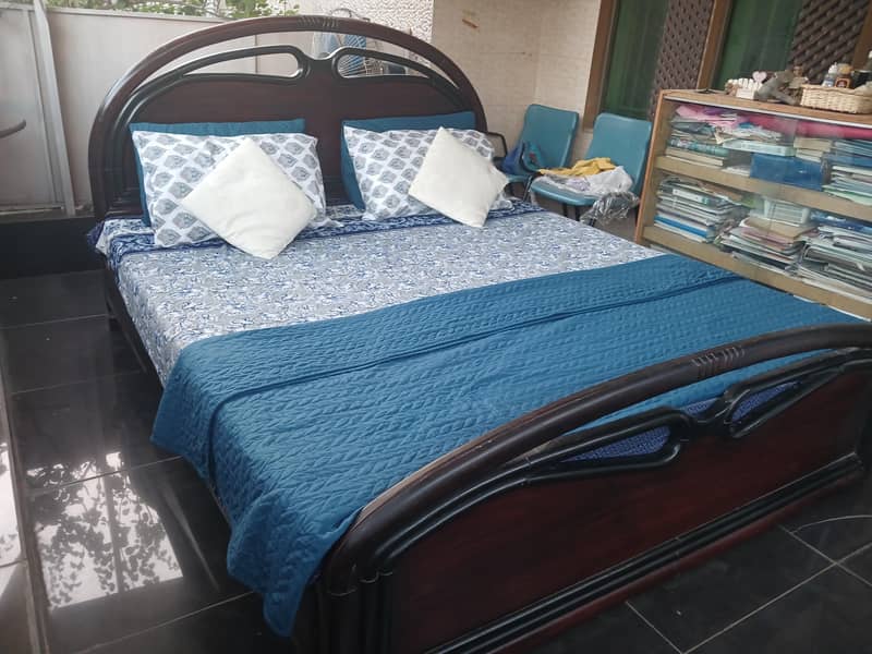 Double Bed with one side table 2