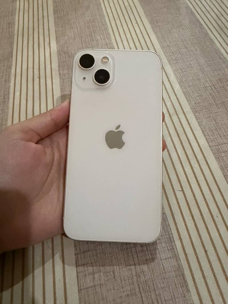 Apple iPhone 13 4