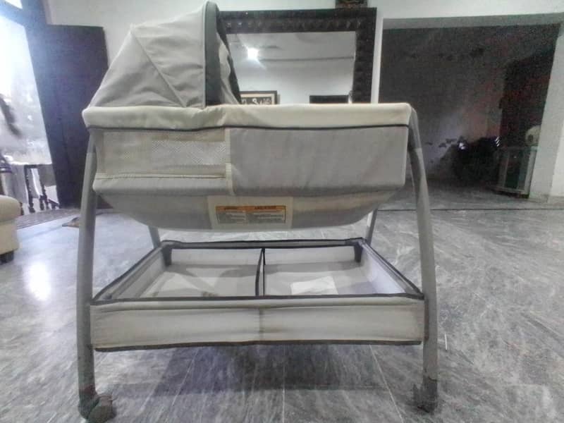 Graco imported electric swing 3