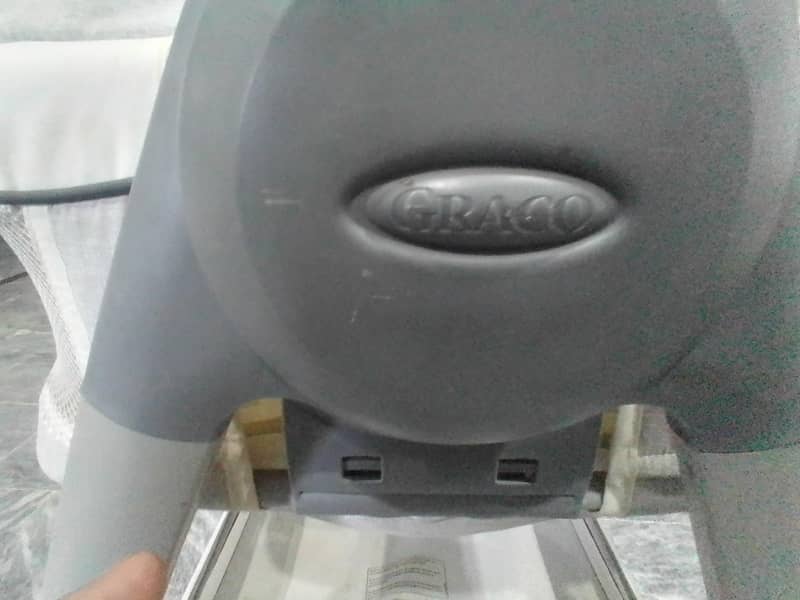 Graco imported electric swing 11