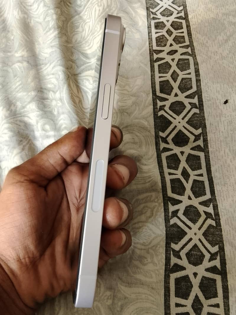 Apple iPhone 14 1
