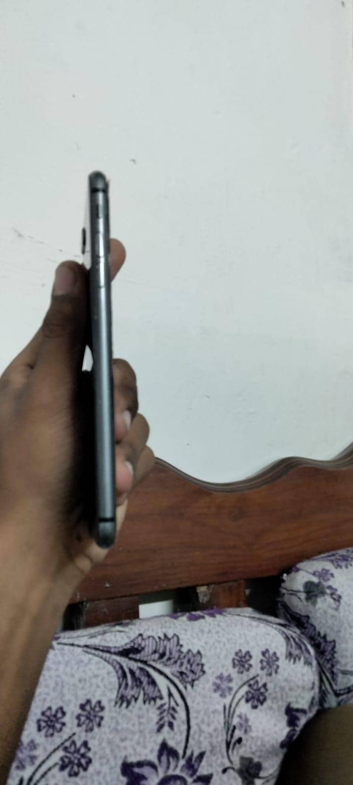 Apple iPhone 8 Plus 6