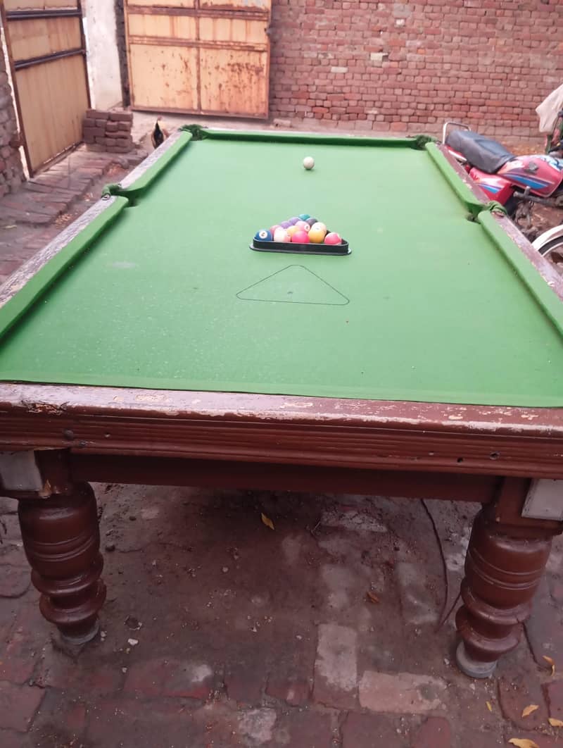 snooker table 0
