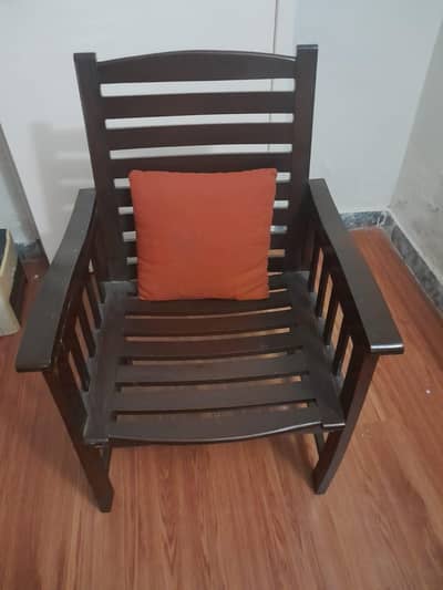 4 chairs priz 30000