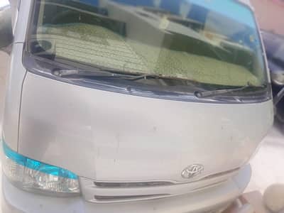 Toyota Hiace 2013