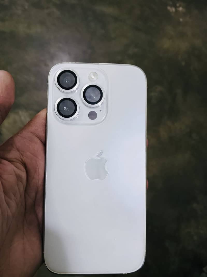 Apple iPhone 14 Pro 4
