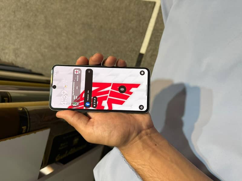 Google Pixel 8 3