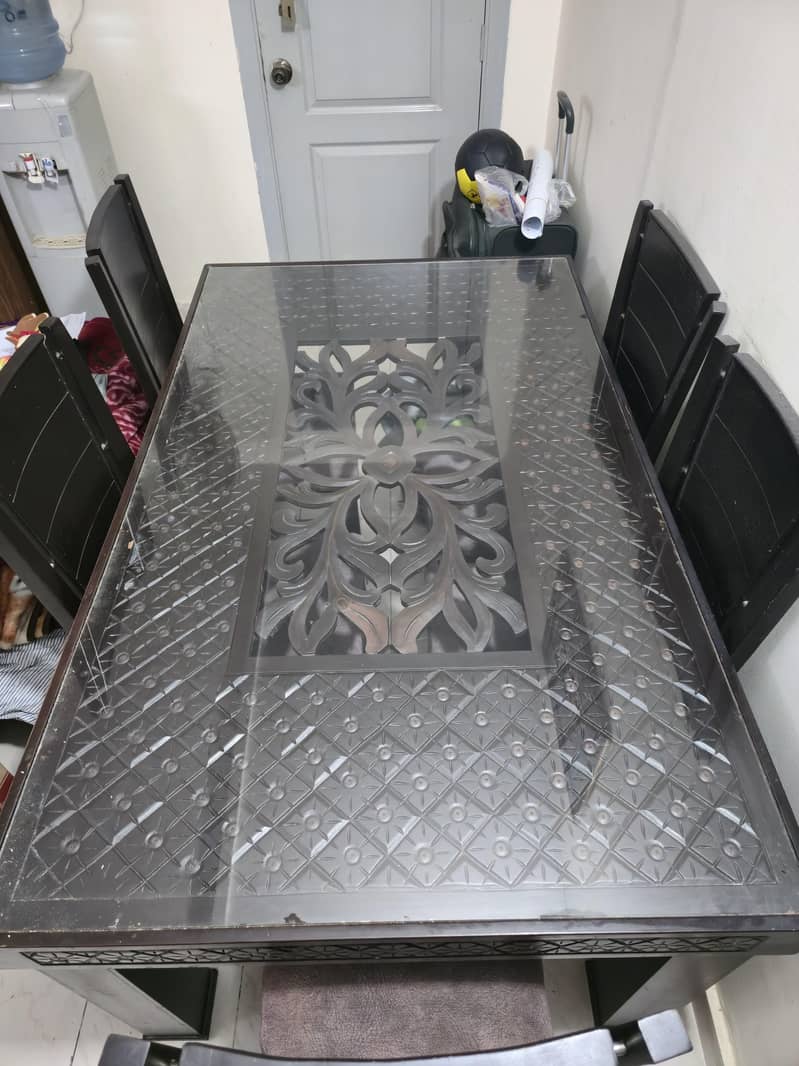 Dining table condition 6 / 10 1