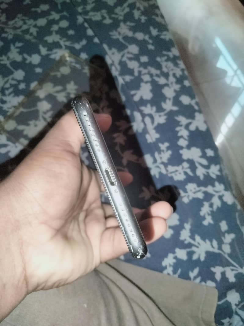 Apple iPhone 8 Plus 2