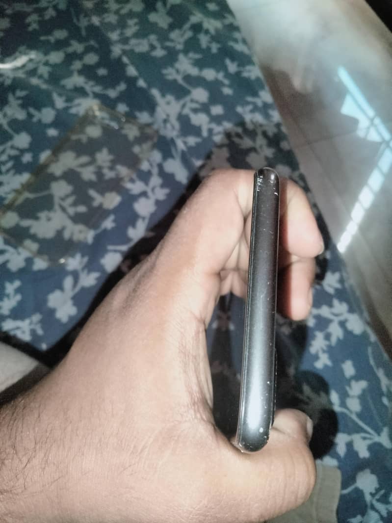 Apple iPhone 8 Plus 3