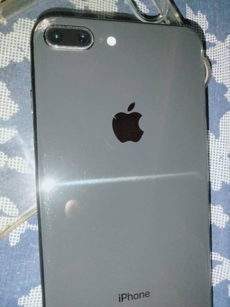 Apple iPhone 8 Plus 7