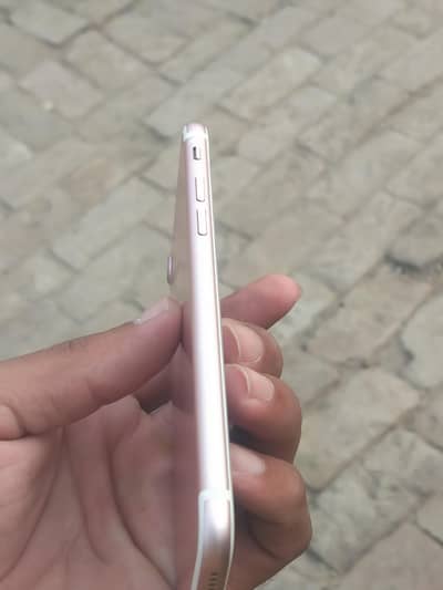 Apple iPhone 7