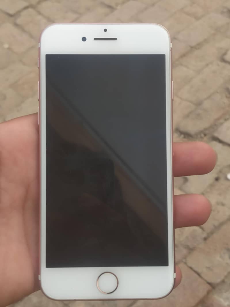 Apple iPhone 7 1