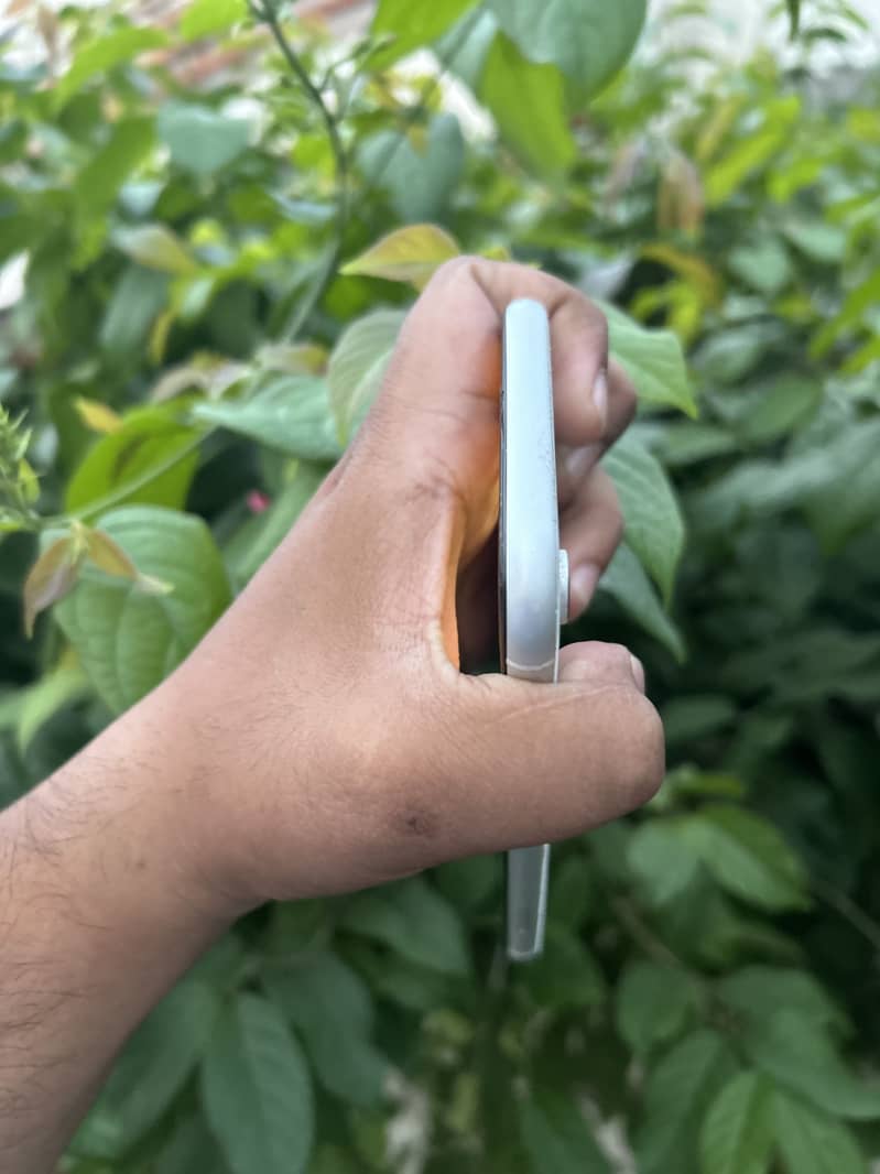 Apple iPhone XR 0