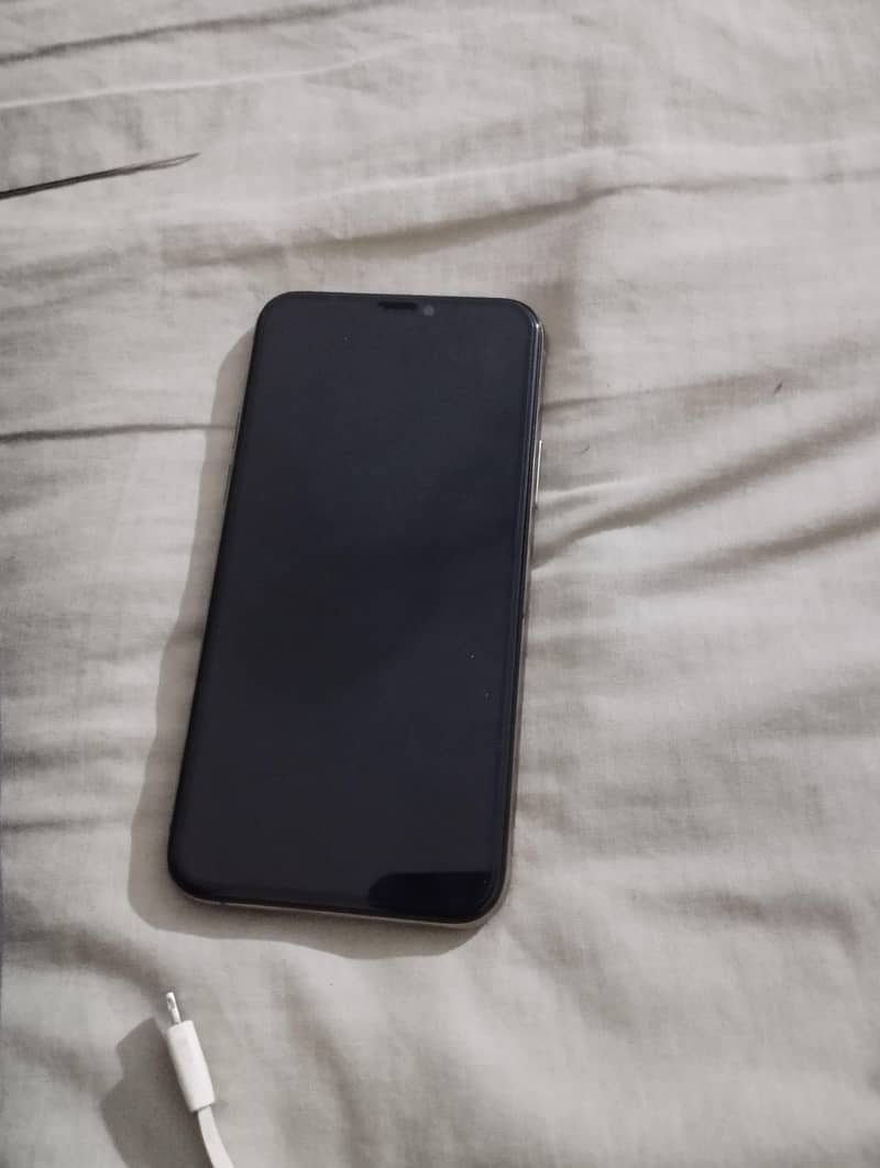 iPhone 11 Pro 1