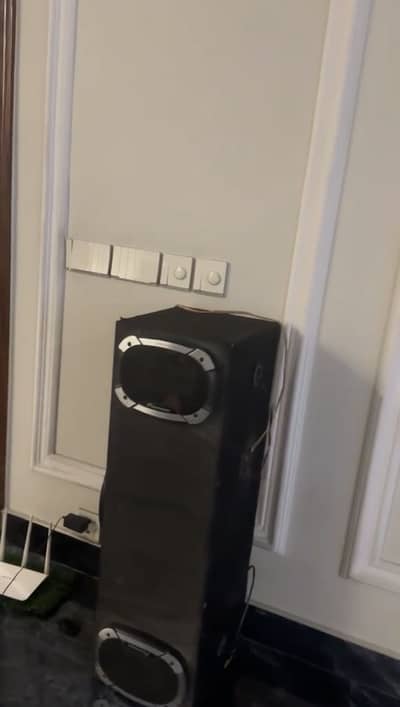 Pioneer  woofer and speaker
