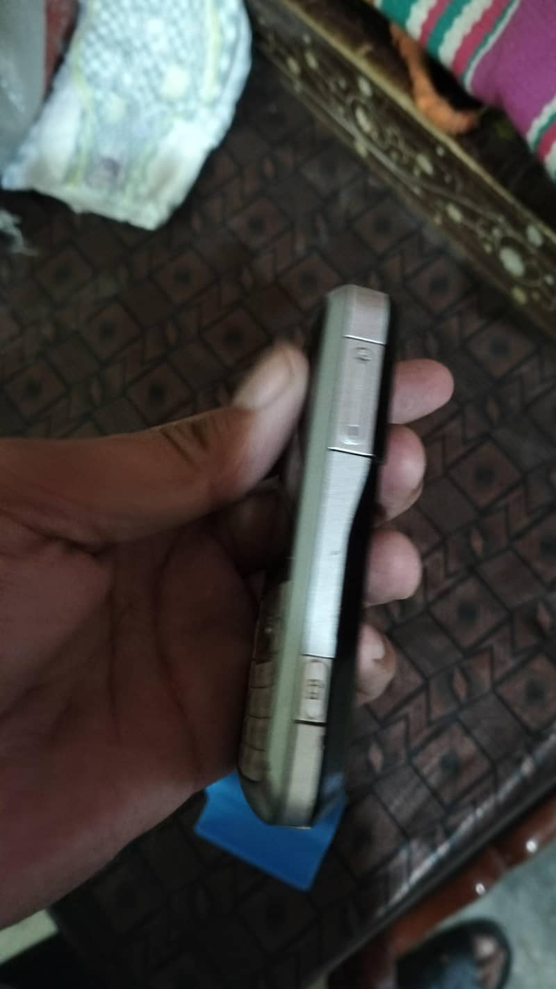 Nokia 1 7