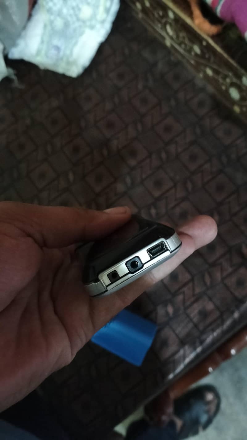 Nokia 1 8