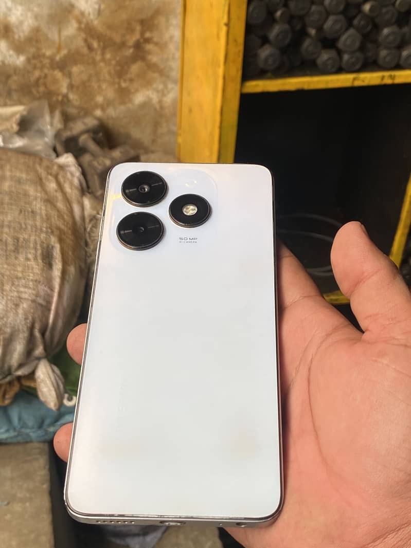 Tecno Spark 20C 2