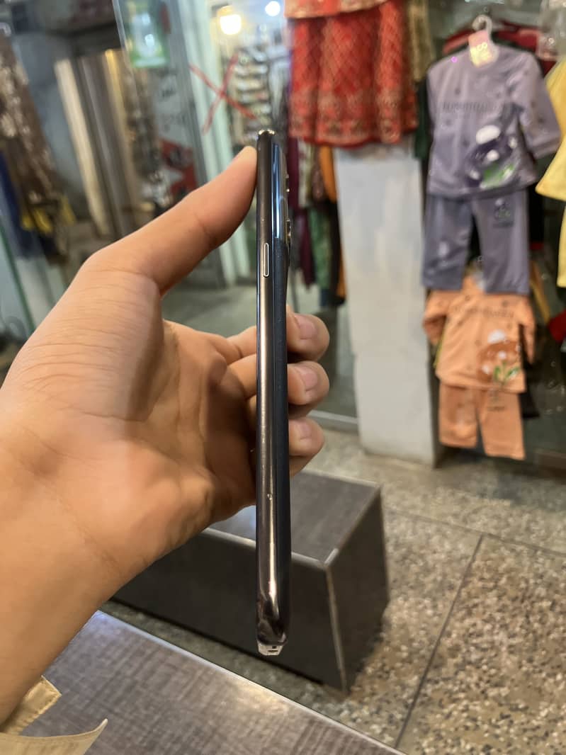 One Plus 10T 3