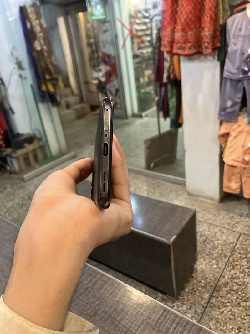 One Plus 10T 5