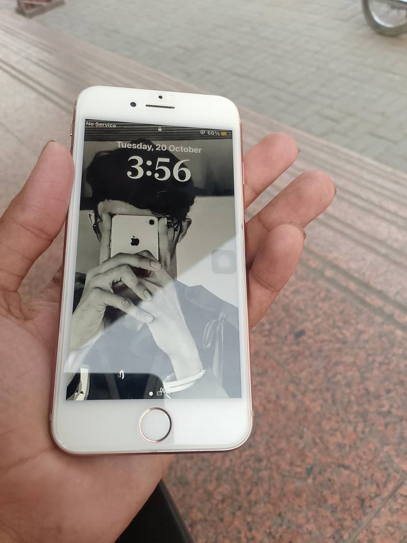 Apple iPhone 8 0