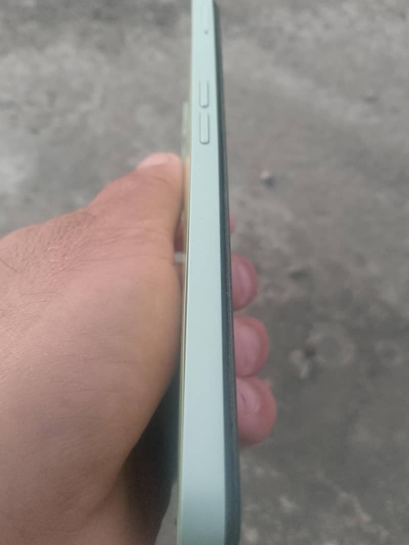 Realme C35 3