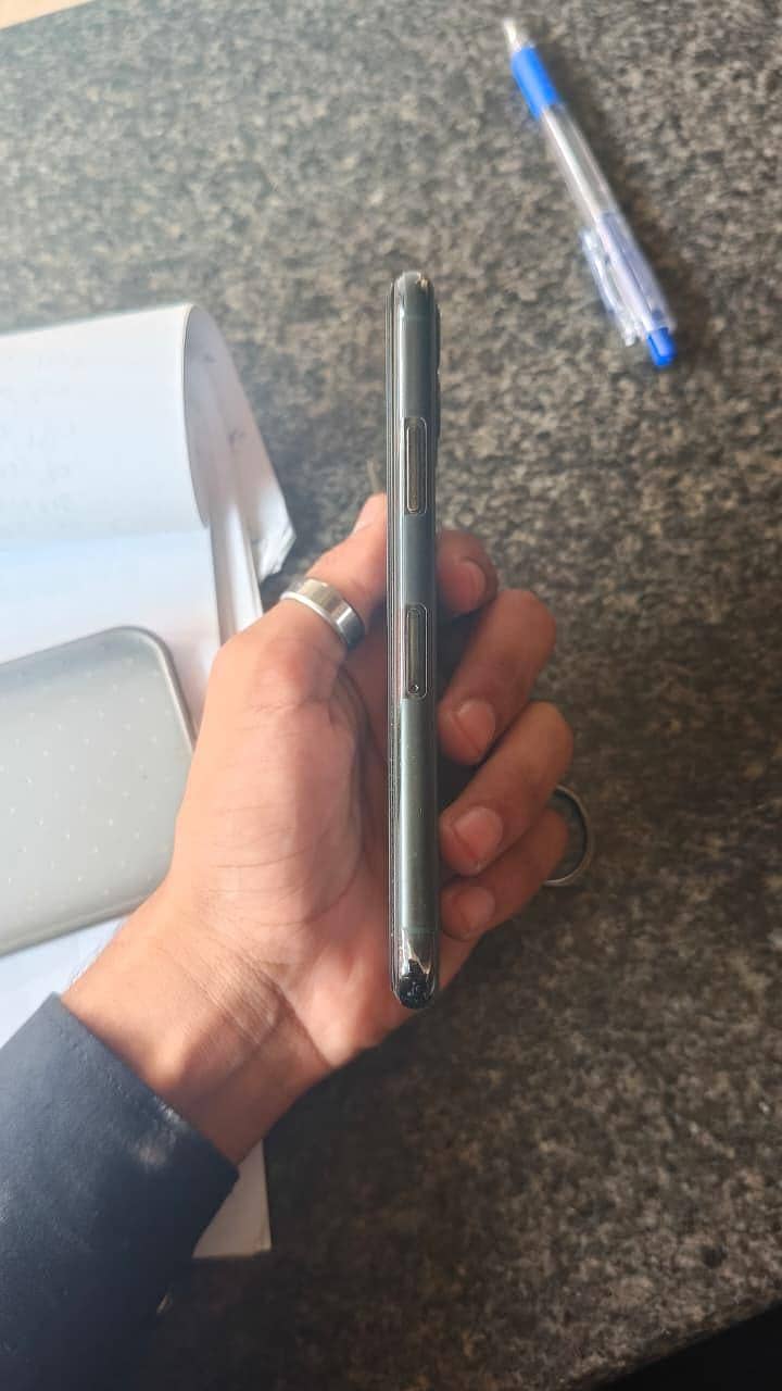 Apple iPhone 11 Pro 1