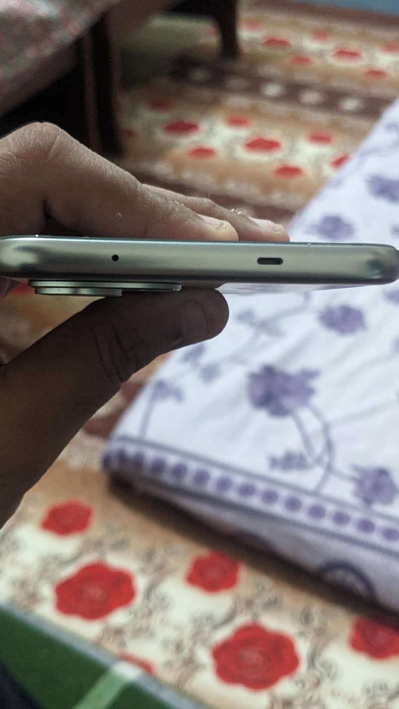 Tecno SPARK 30 Pro 2