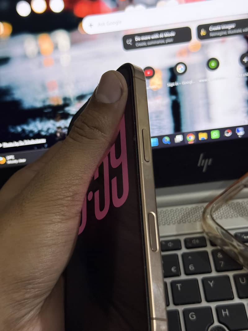 Apple iPhone 16 Pro 2