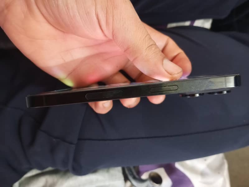 Apple iPhone 14 Pro 3