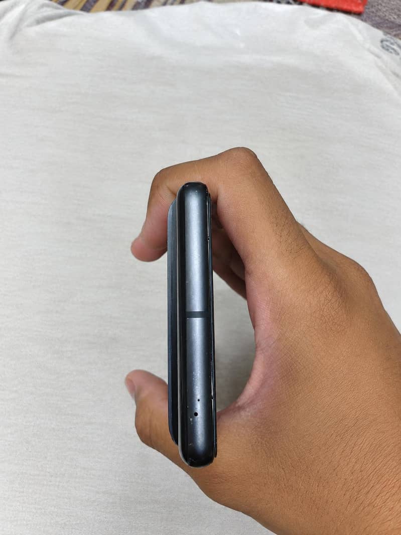 Google Pixel 7 (256GB) 4