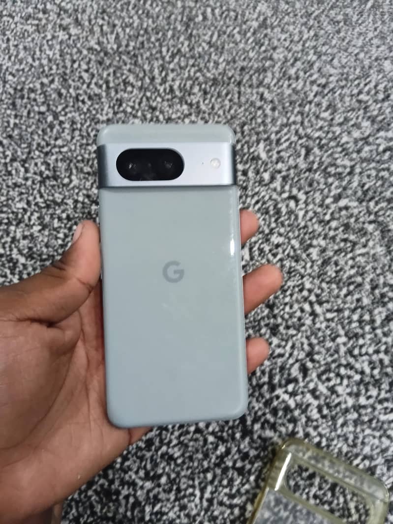 Google Pixel 8 1