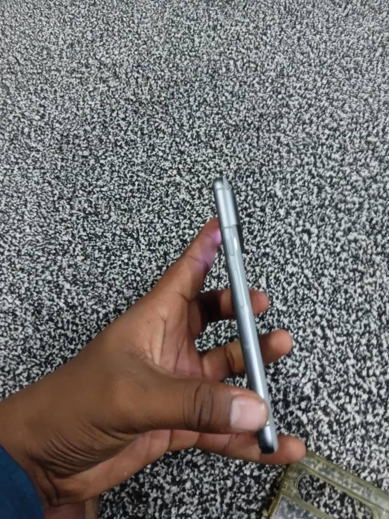 Google Pixel 8 2