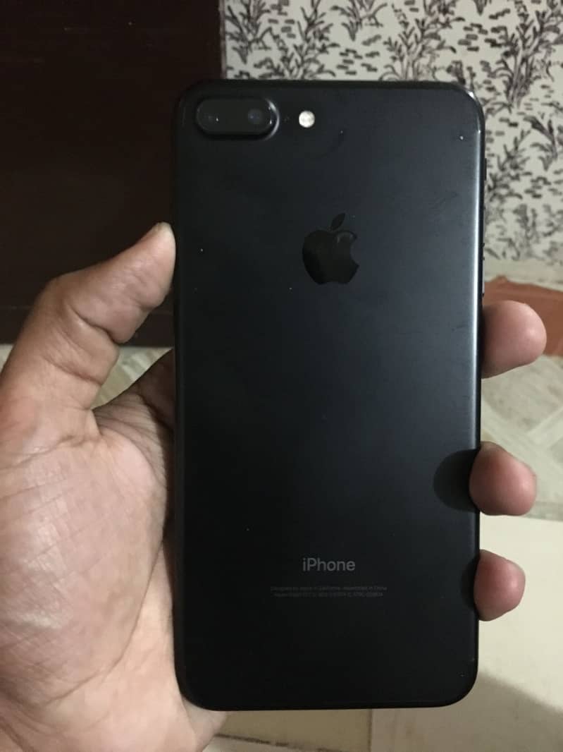 Apple iPhone 7 Plus 0