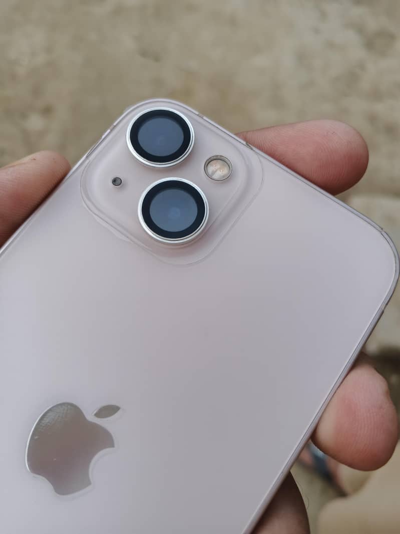 Apple iPhone 13 0