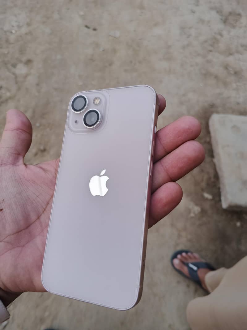 Apple iPhone 13 1