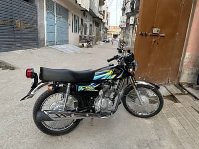 Honda CG 125 Black 2026