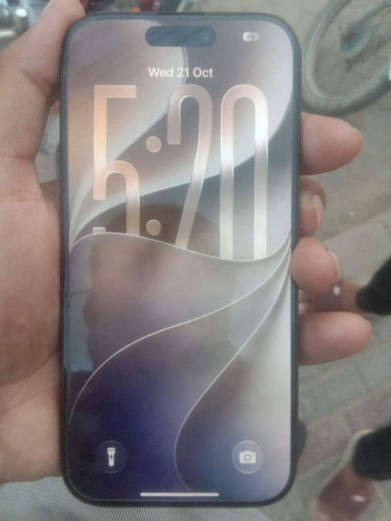 Apple iPhone 15 Pro 1