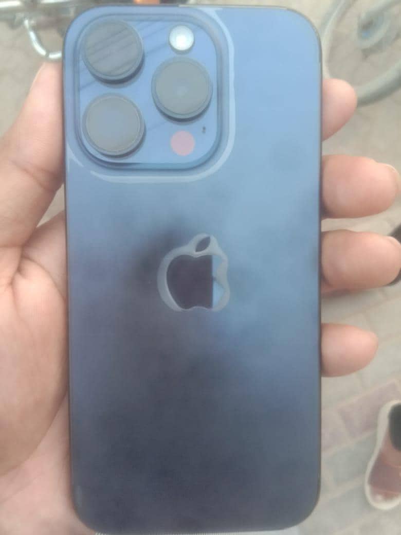 Apple iPhone 15 Pro 2