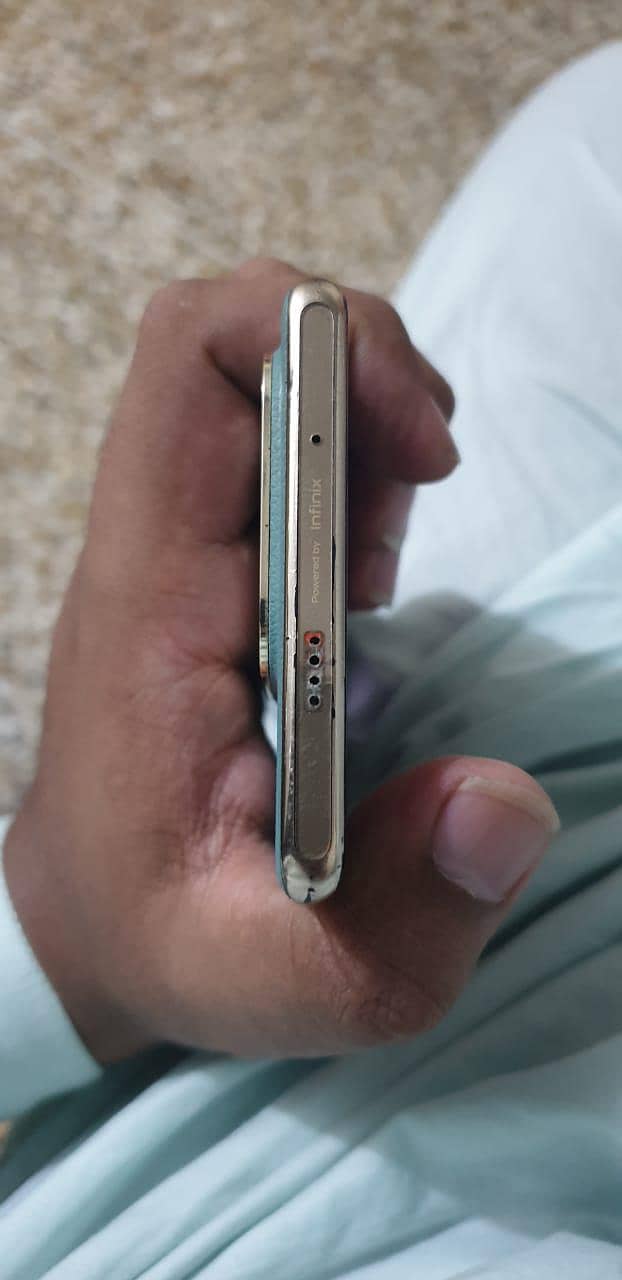 Infinix Zero 30 with complete box 2