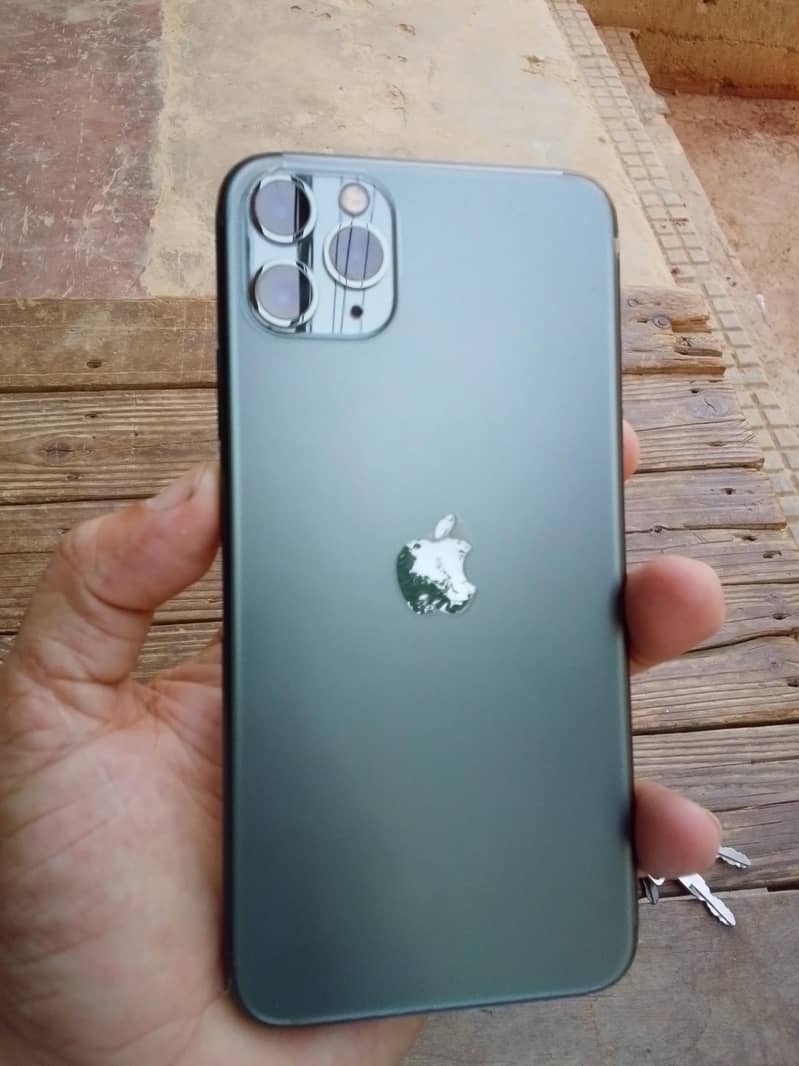 Apple iPhone 11 Pro Max 14