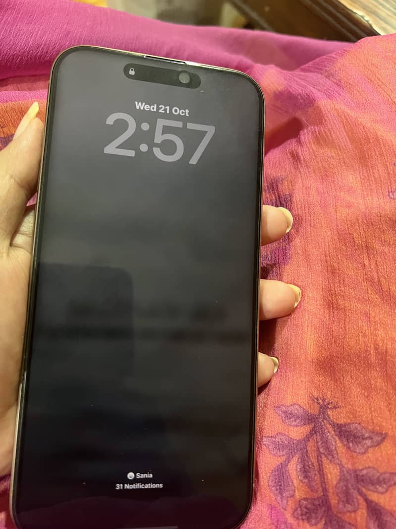 Apple iPhone 16 Pro Max 0