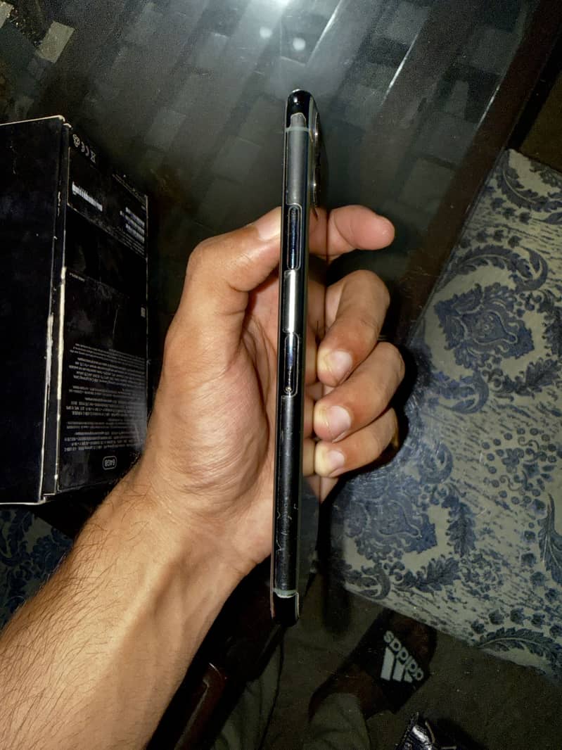 Apple iPhone 11 Pro Max 1