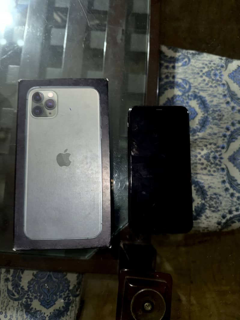 Apple iPhone 11 Pro Max 3