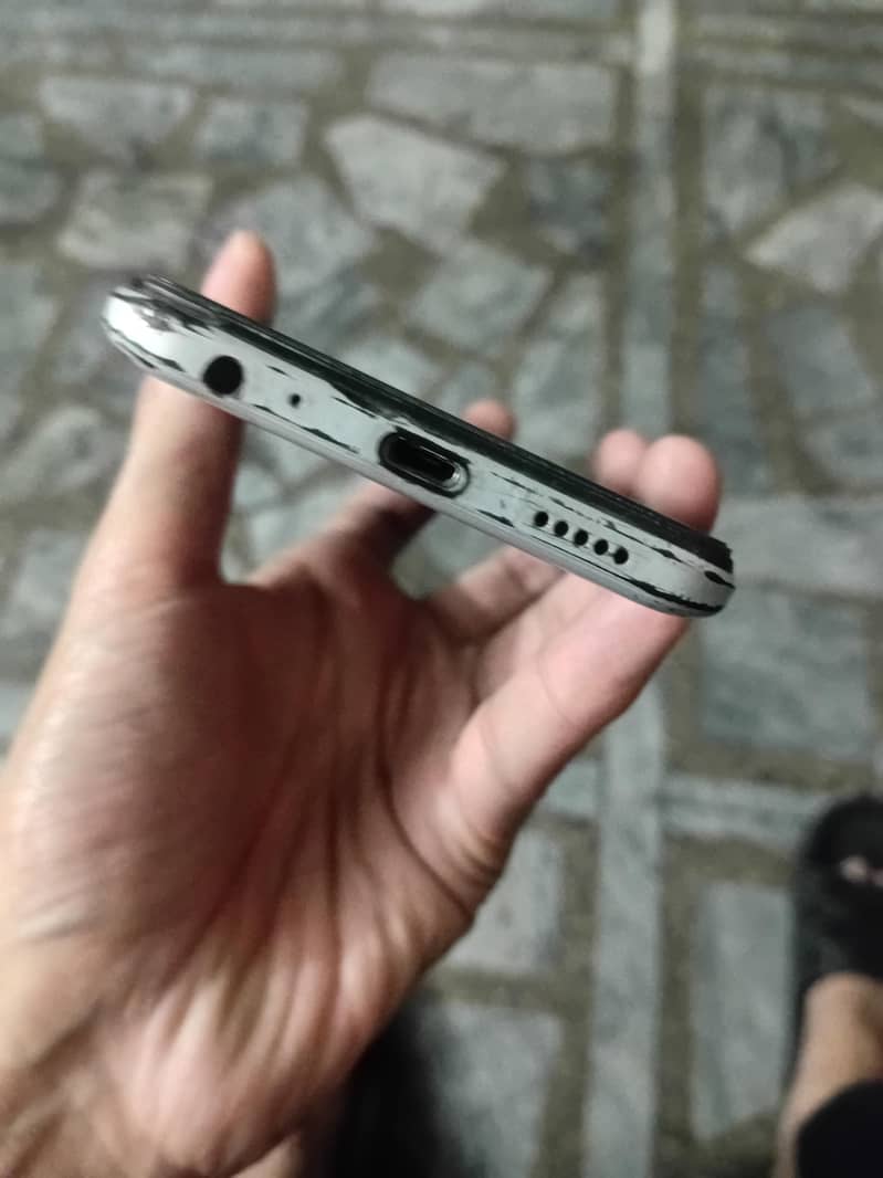 Tecno Spark 8C 3