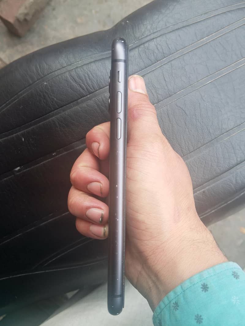 Apple iPhone 11 2