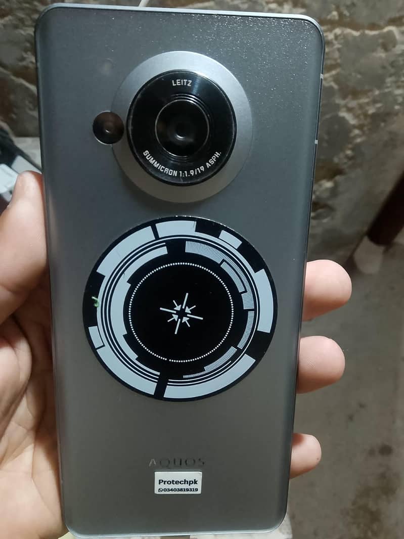 Sharp Aquos Sense7 3